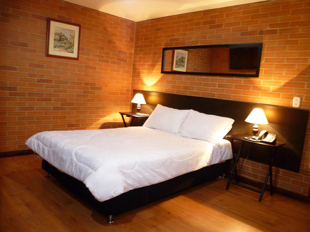 Hotel Bogota Astral Ngoại thất bức ảnh
